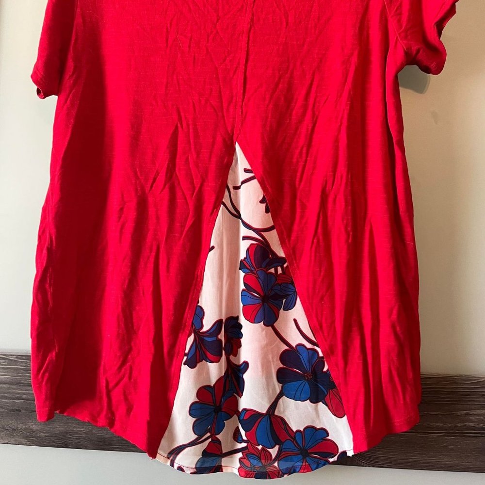Charming Charlie - Red White and Blue Chiffon Print Detail T-shirt